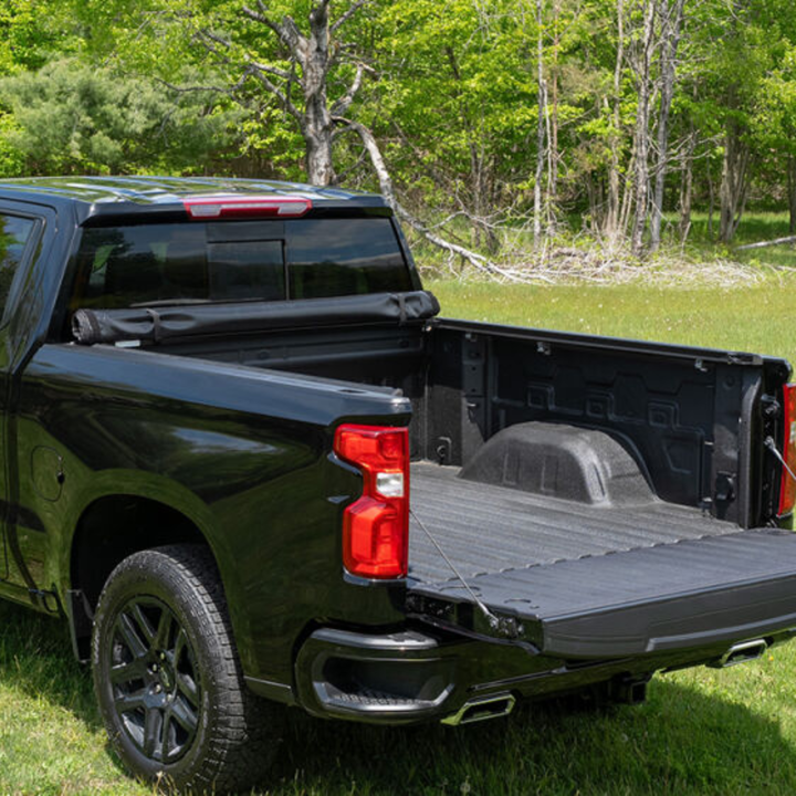 Chevrolet Silverado 1500 Soft Roll Tonneau Cover | Enthuze