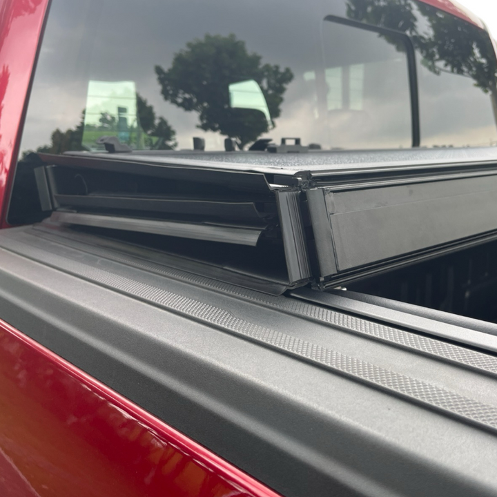 Chevrolet Silverado 1500 Flush Quad Fold Hard Tonneau Cover
