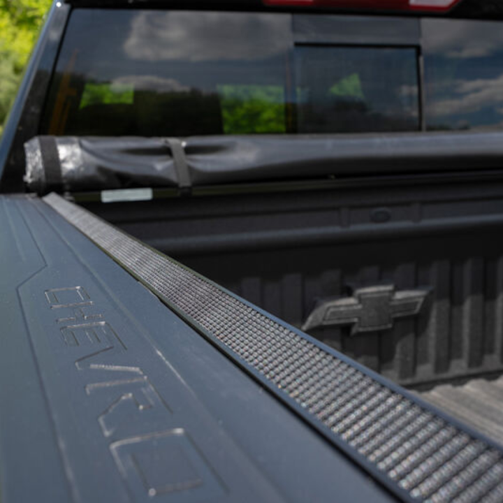Chevrolet Silverado 1500 Soft Roll Tonneau Cover | Enthuze