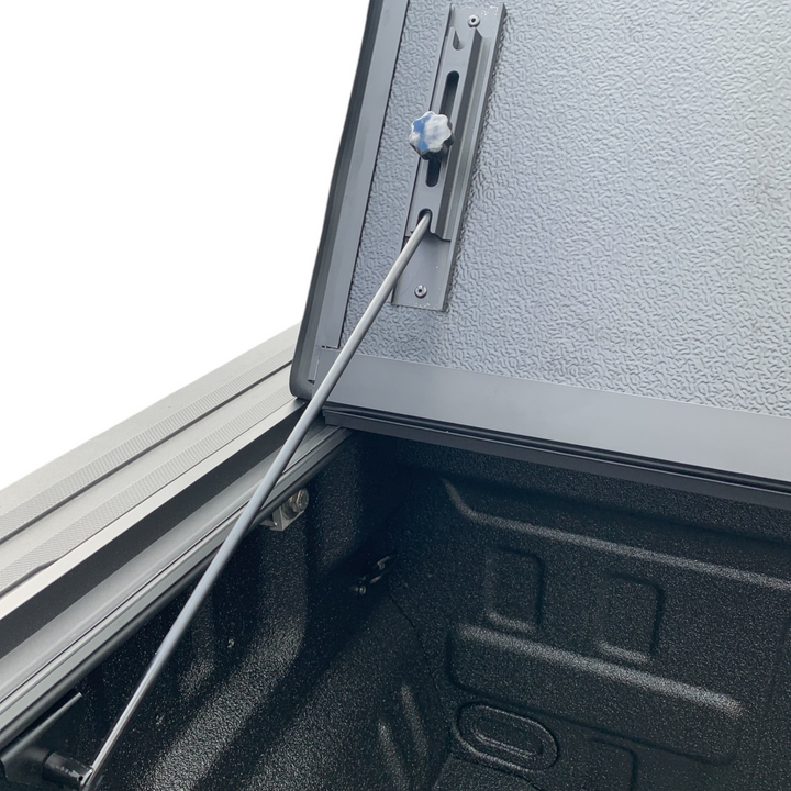 Chevrolet Silverado 1500 Low Profile Flip | U-Guard