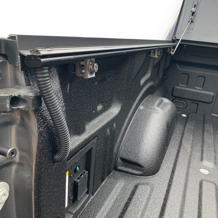 Chevrolet Silverado 1500 Low Profile Flip | U-Guard