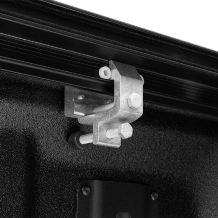 Chevrolet Silverado 2500/3500 EZ-Off Full Bed Access Retractable Tonneau Cover | Retrax