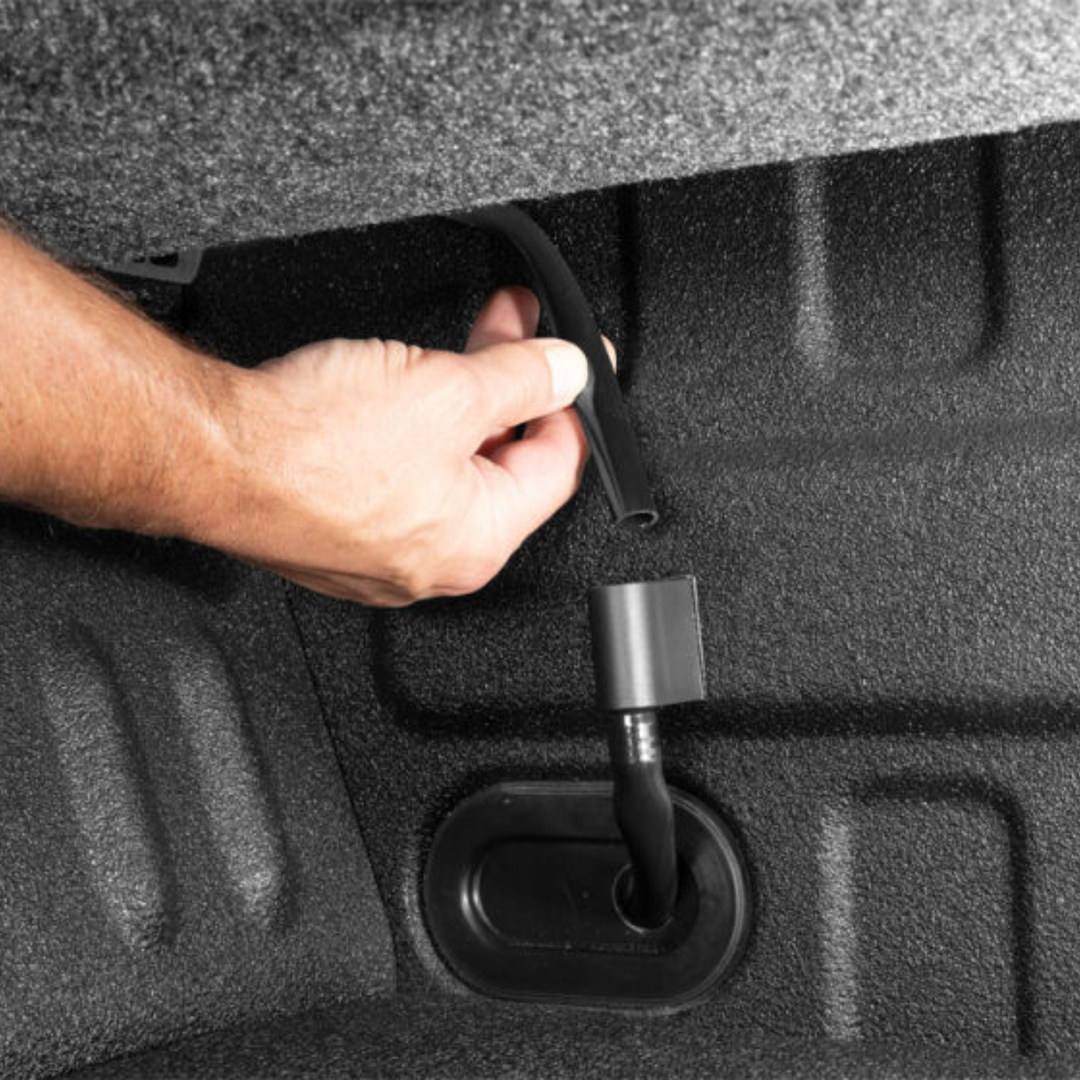 Chevrolet Silverado 2500/3500 EZ-Off Full Bed Access Retractable Tonneau Cover | Retrax