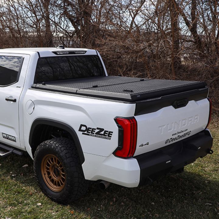 Toyota Tundra Guardian Tonneau Cover | DeeZee