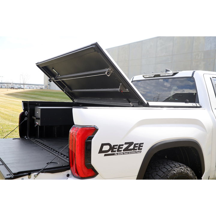 Toyota Tundra Guardian Tonneau Cover | DeeZee