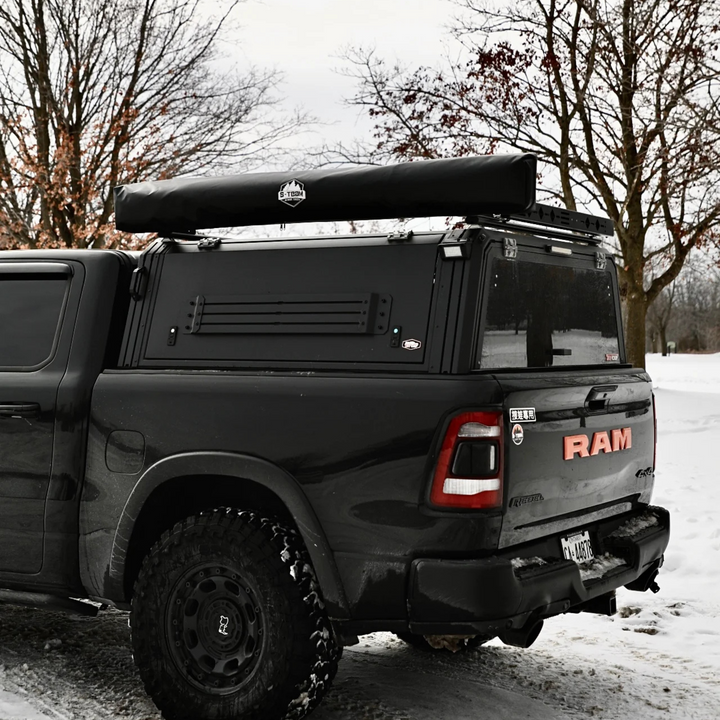THE OUTPOST - AUTOMATIC FREE STANDING SIDE AWNING