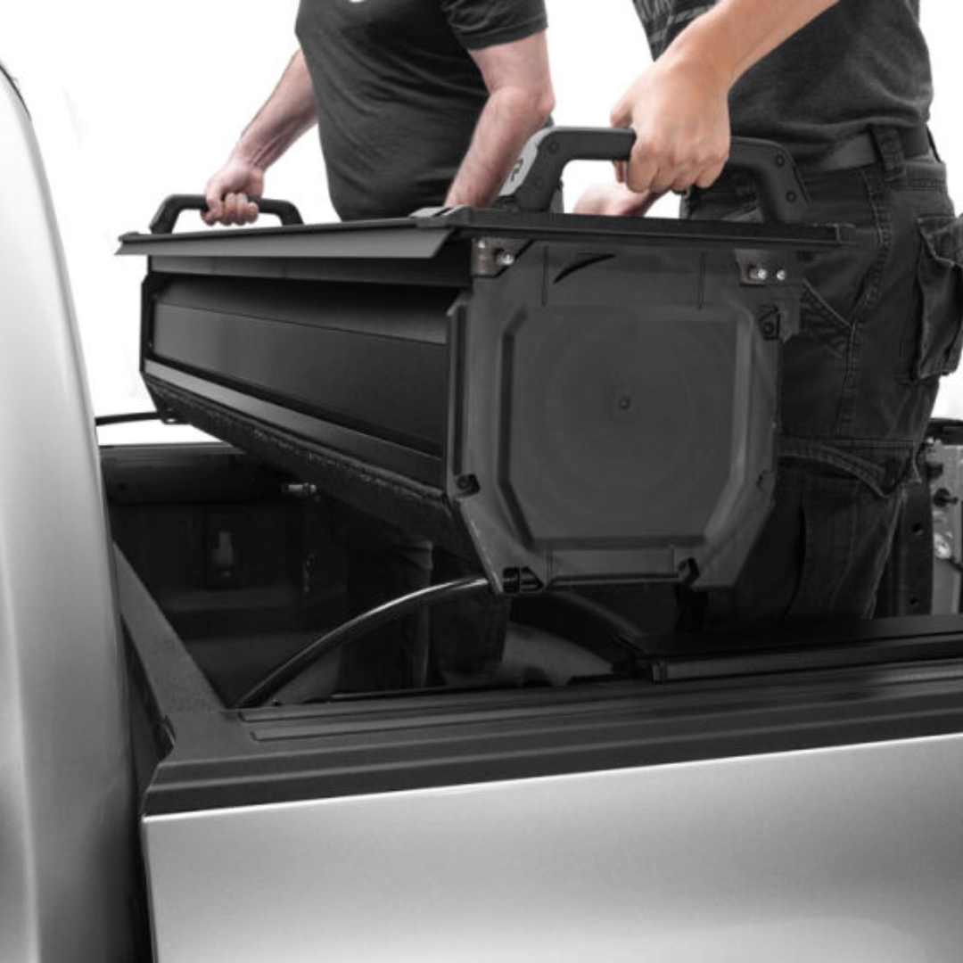 Chevrolet Silverado 2500/3500 EZ-Off Full Bed Access Retractable Tonneau Cover | Retrax