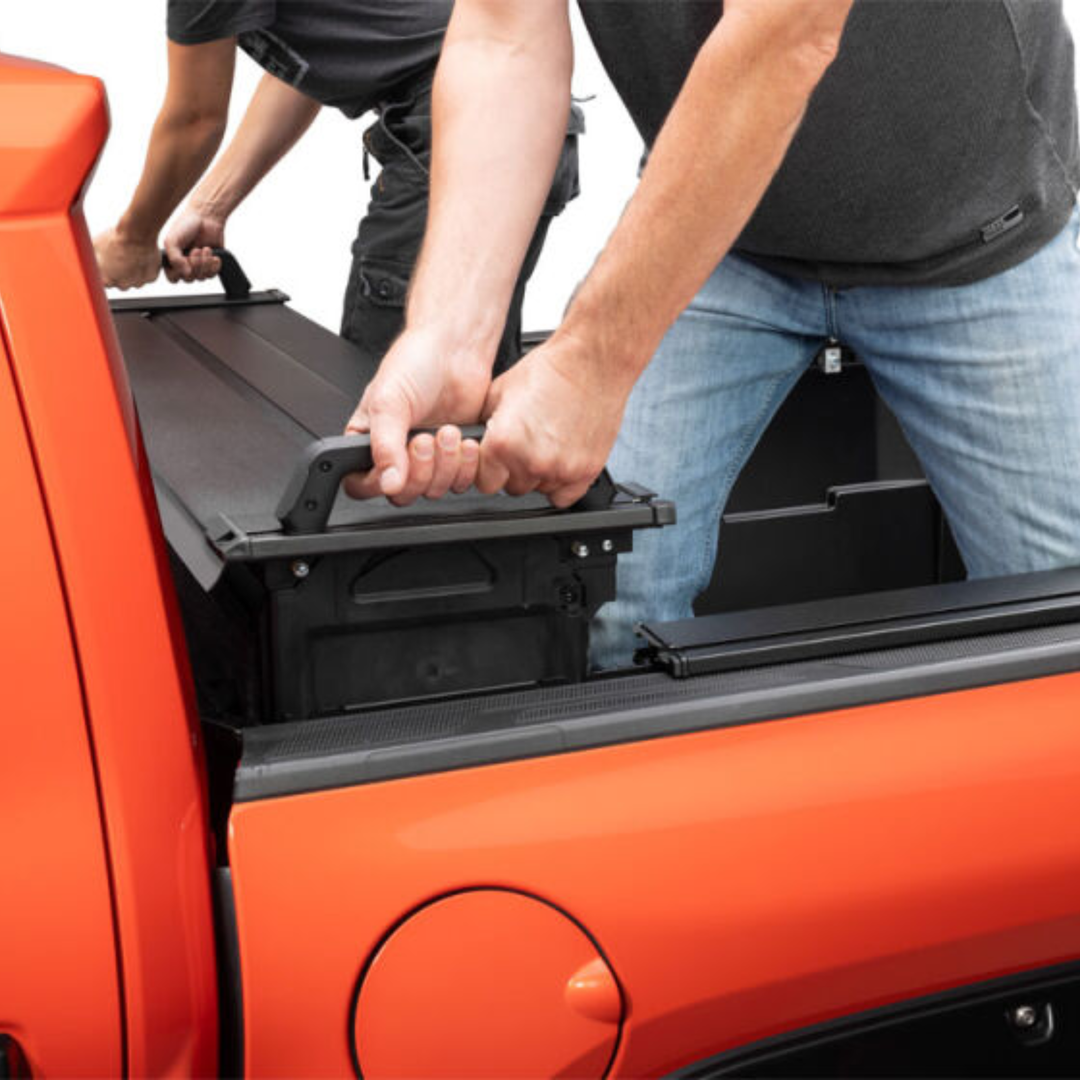 Chevrolet Silverado 2500/3500 EZ-Off Full Bed Access Retractable Tonneau Cover | Retrax