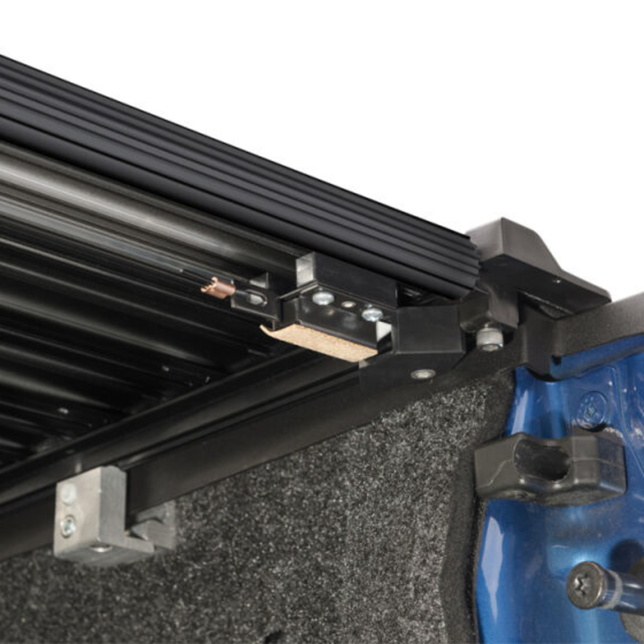 Chevrolet Silverado 1500 Retrax IX Retractable Tonneau Cover