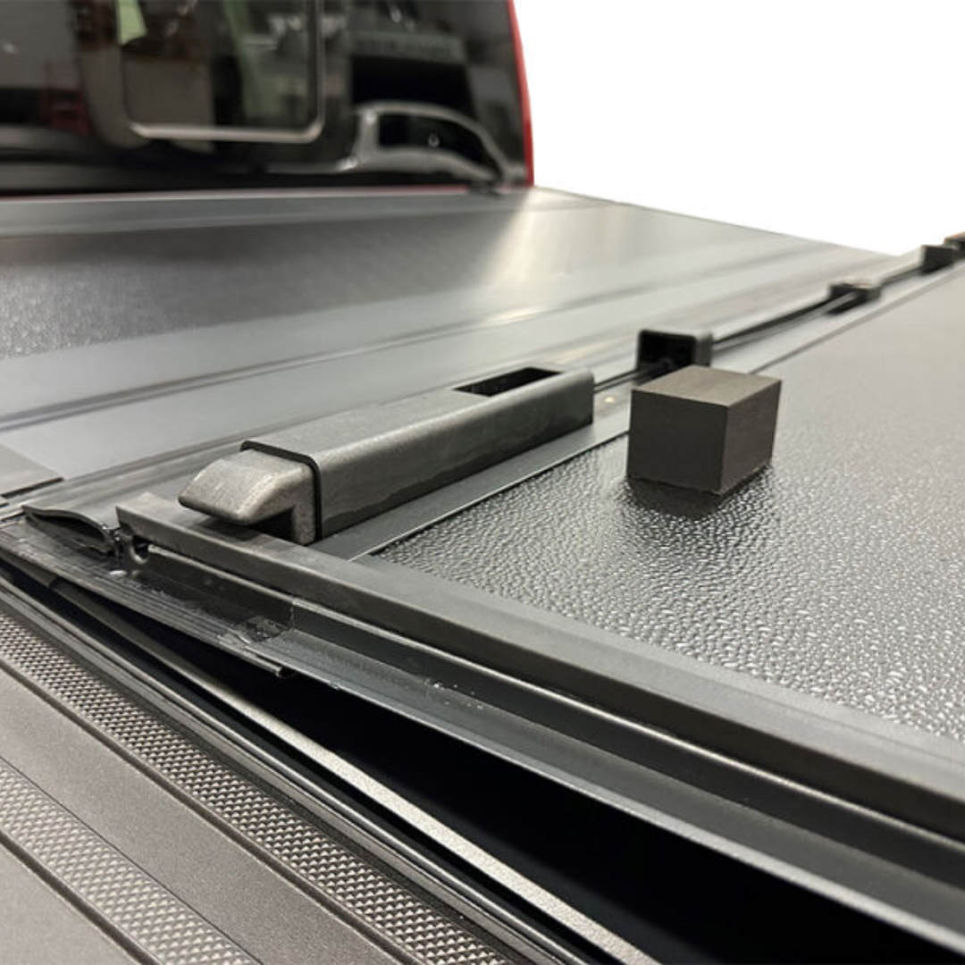 GMC Sierra 1500 Flush Flip Tonneau Cover | Clearance