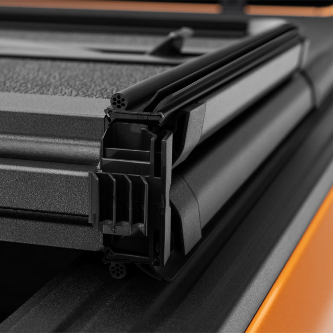 Ford Ranger EXTANG Solid Fold 2.0 | Clearance Sale