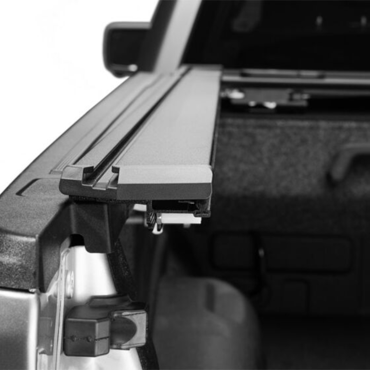 Chevrolet Silverado 2500/3500 EZ-Off Full Bed Access Retractable Tonneau Cover | Retrax