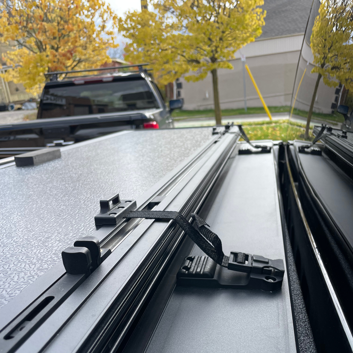GMC Sierra 1500 Hard Flip Back Tonneau Cover