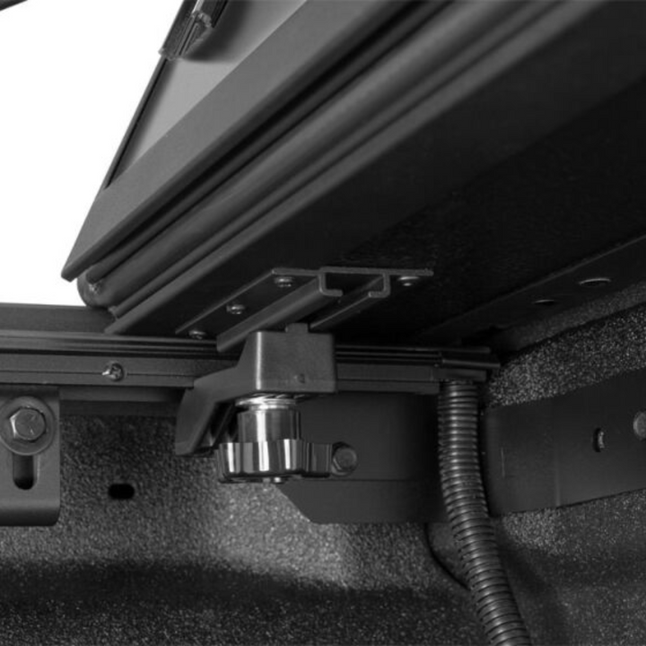 Chevrolet Colorado Bakflip MX4 TS Tonneau Cover