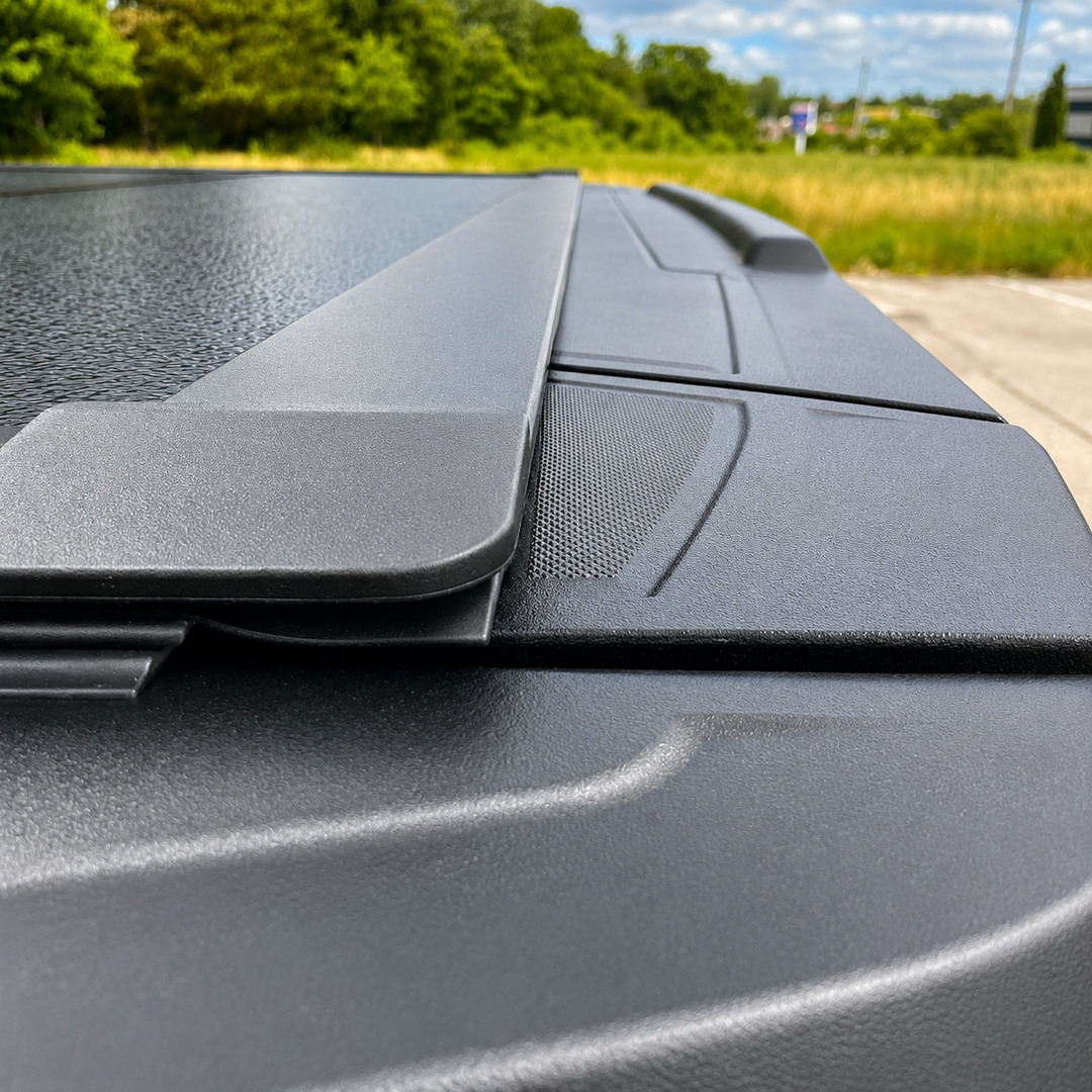 Dodge Ram 2500/3500 Low Profile Flip | U-Guard
