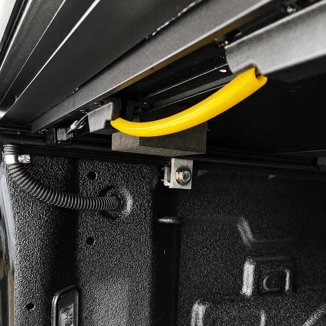 Dodge Ram 2500/3500 Low Profile Flip | U-Guard