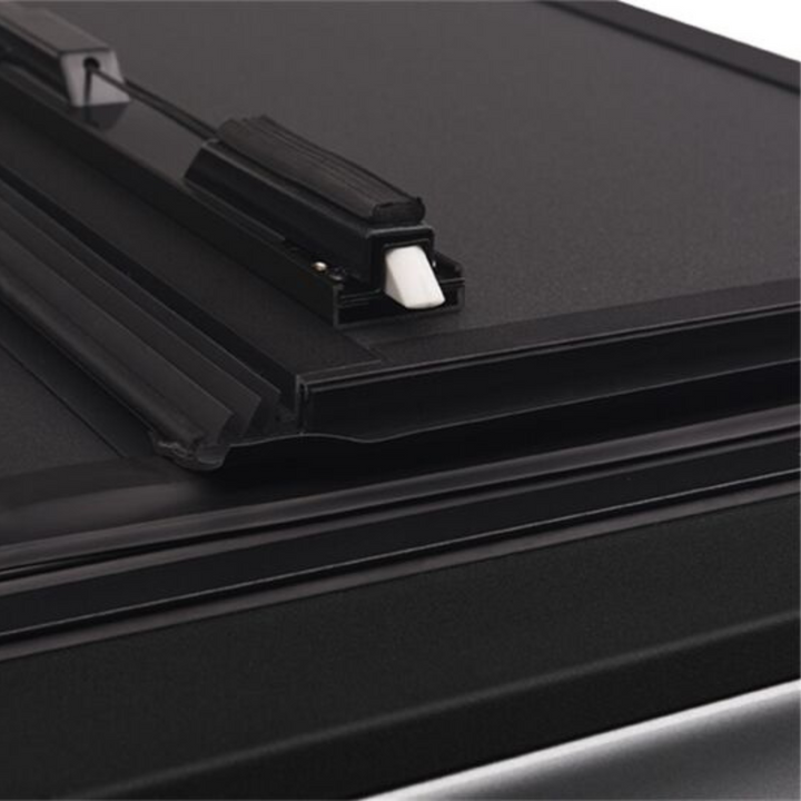 Dodge Ram 2500/3500 Bakflip MX4 Tonneau Cover